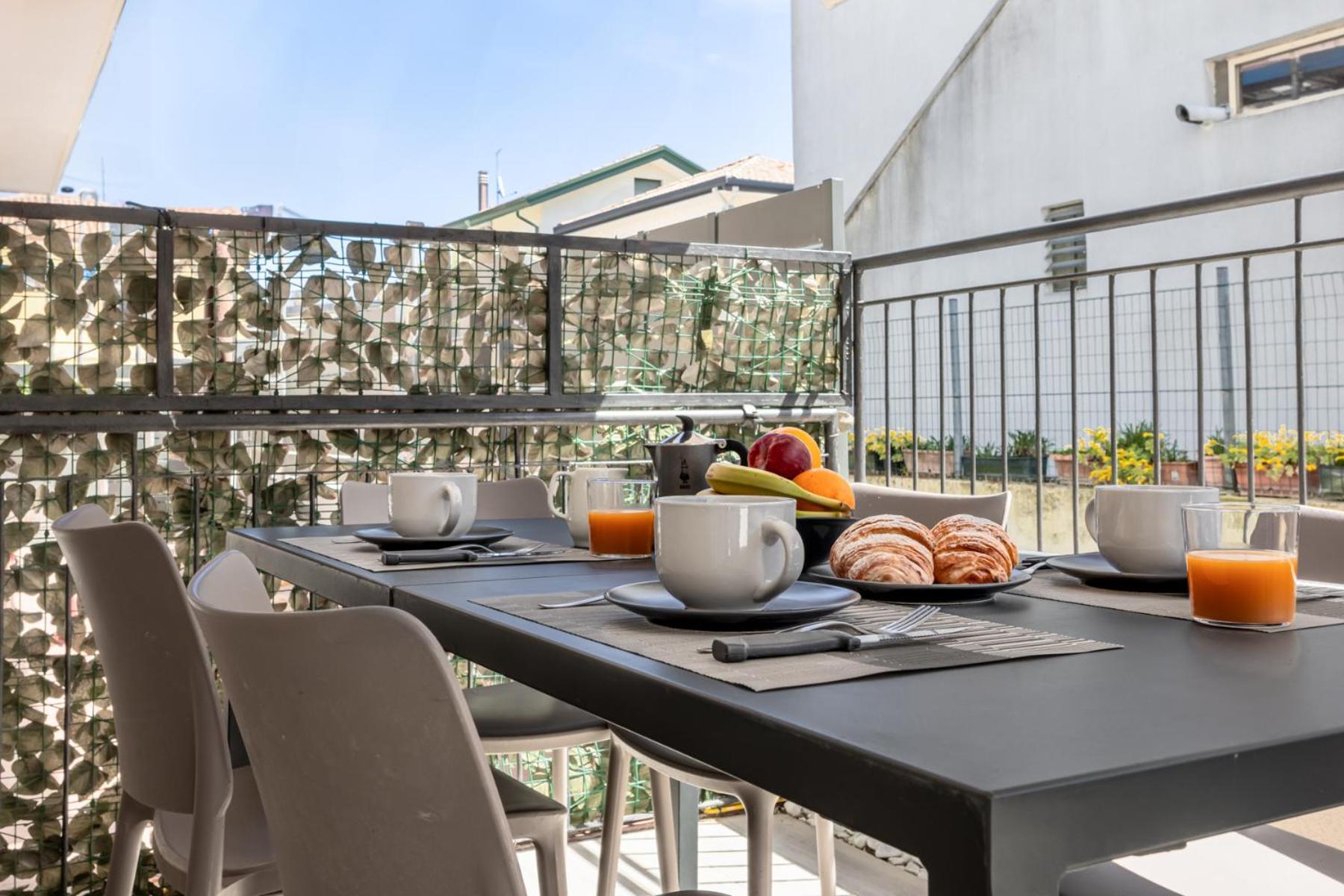 Gigi House Appartamento Piazza Mazzini 300M Dal Mare ลิโดดิเยโซโล ภายนอก รูปภาพ